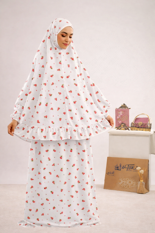 Women Prayer Set with Sleeves "Strawberry White Base"