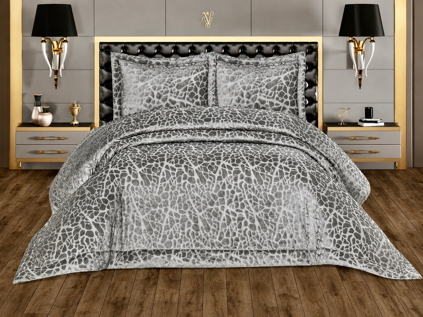Embroidered Double Bed Cover - Decoletto