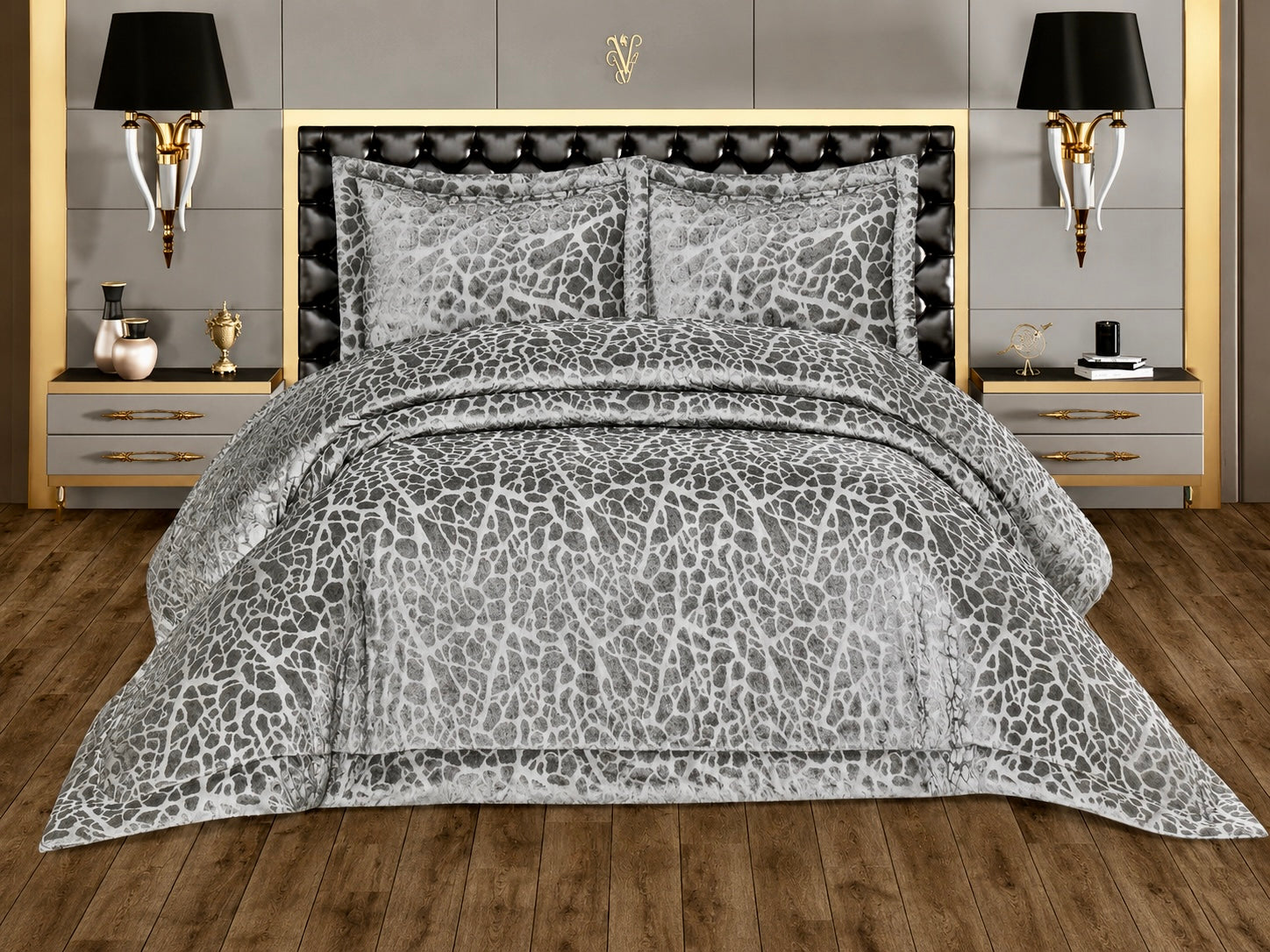 Embroidered Double Bed Cover - Decoletto
